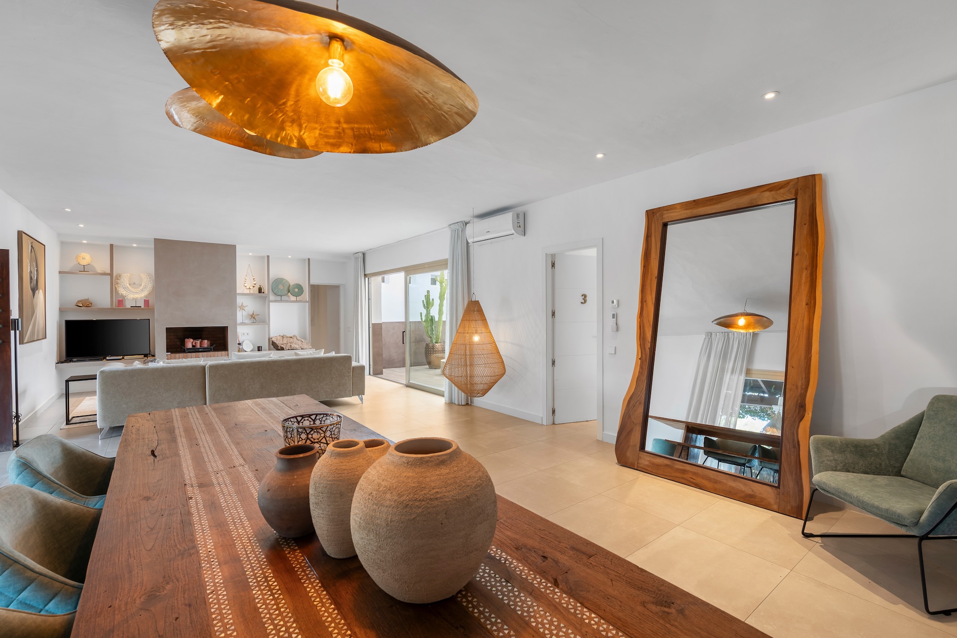 Resa Estates Paco for sale te koop finca paddel Ibiza interior.jpg